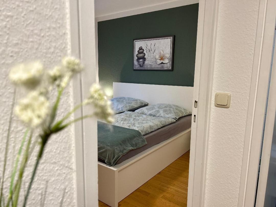 Gemuetliches Helles Apartment Mit Balkon Und Parkplatz Vor Der Tuer Im Zentrum Von بايروث المظهر الخارجي الصورة